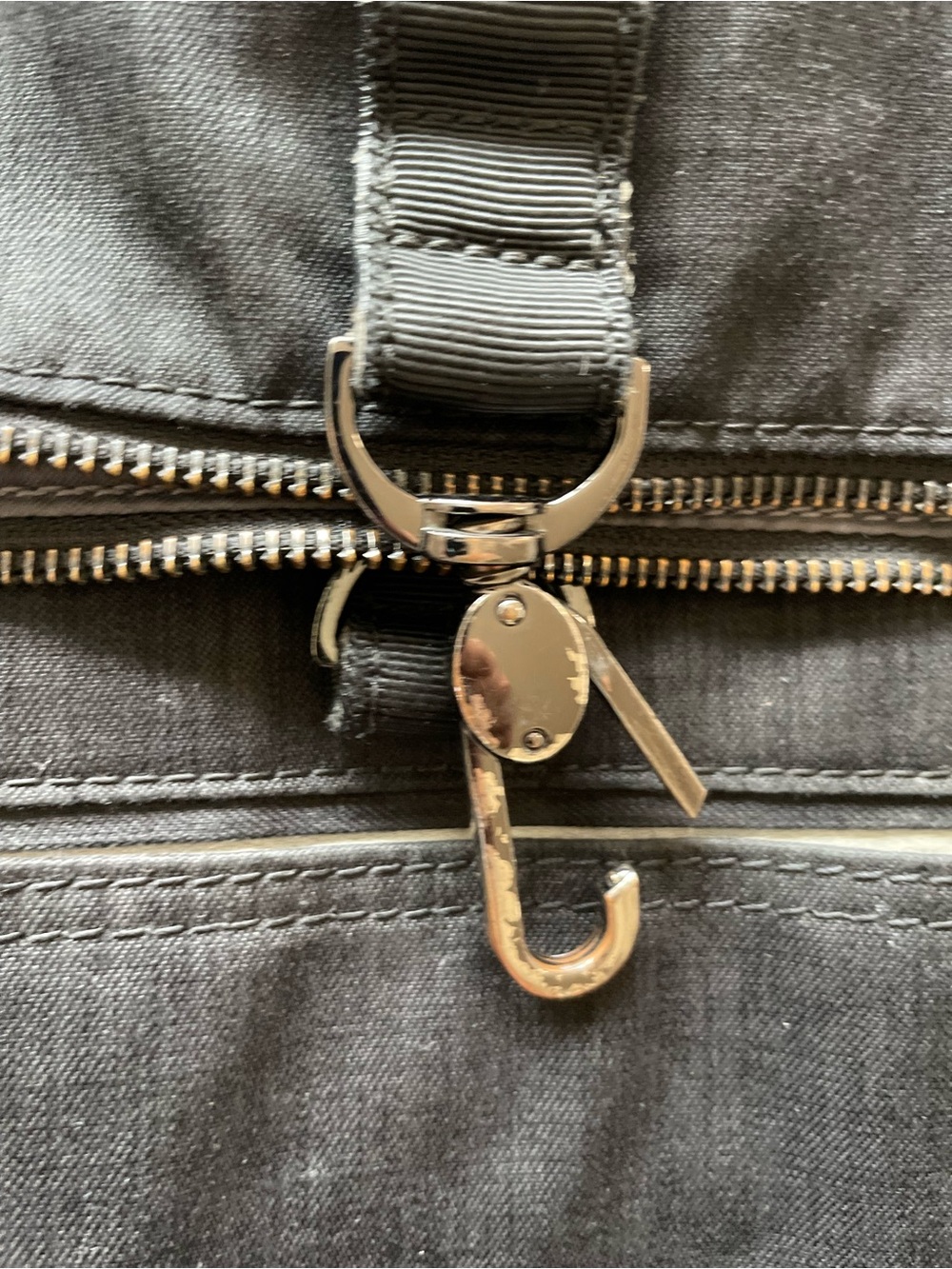 lululemonEveryday Backpack - Picture 2 of 8